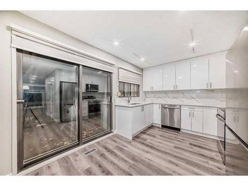 6848 Temple Drive Ne, Calgary, AB - Indoor Photo Showing Kitchen