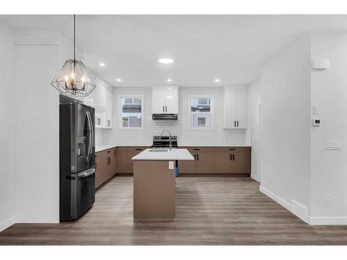 123 Corner Meadows Square Ne, Calgary, AB - Indoor Photo Showing Kitchen