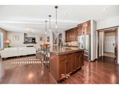 170 Crestmont Drive Sw, Calgary, AB - Indoor Photo Showing Kitchen With Upgraded Kitchen