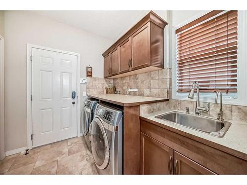 170 Crestmont Drive Sw, Calgary, AB - Indoor Photo Showing Laundry Room