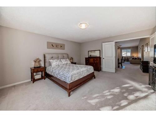 170 Crestmont Drive Sw, Calgary, AB - Indoor Photo Showing Bedroom