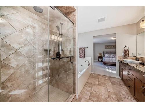 170 Crestmont Drive Sw, Calgary, AB - Indoor Photo Showing Bathroom