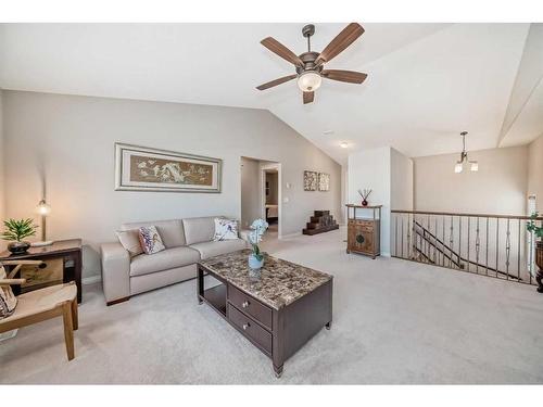 170 Crestmont Drive Sw, Calgary, AB - Indoor Photo Showing Living Room