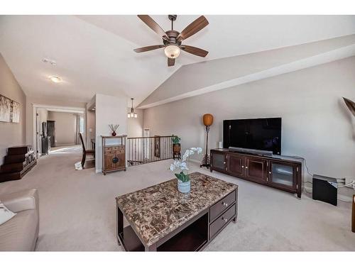 170 Crestmont Drive Sw, Calgary, AB - Indoor Photo Showing Living Room