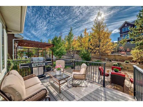 170 Crestmont Drive Sw, Calgary, AB - Outdoor With Deck Patio Veranda