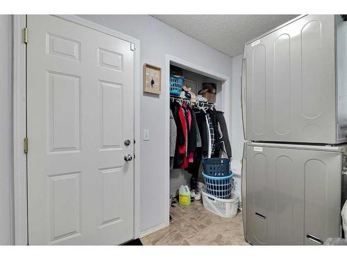 111 Chaparral Ridge Circle Se, Calgary, AB - Indoor Photo Showing Other Room