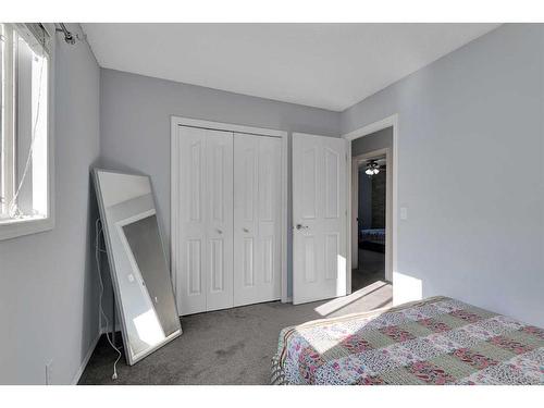 111 Chaparral Ridge Circle Se, Calgary, AB - Indoor Photo Showing Bedroom