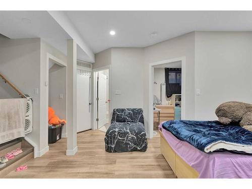 111 Chaparral Ridge Circle Se, Calgary, AB - Indoor Photo Showing Bedroom