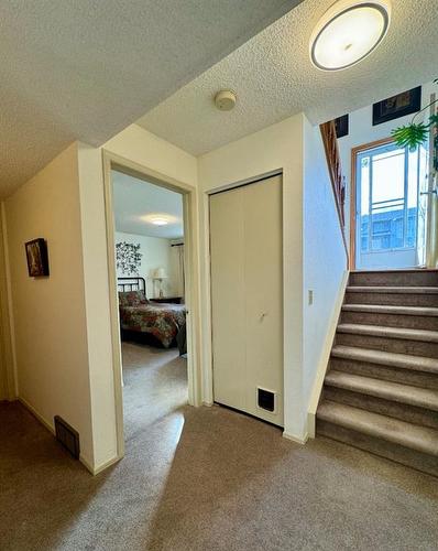 20 Ventura Road Ne, Calgary, AB - Indoor Photo Showing Other Room