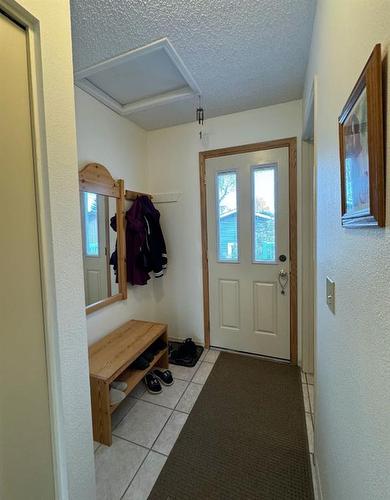 20 Ventura Road Ne, Calgary, AB - Indoor Photo Showing Other Room