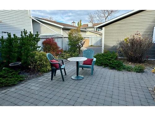 20 Ventura Road Ne, Calgary, AB - Outdoor