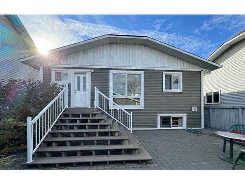 20 Ventura Road Ne, Calgary, AB - Outdoor