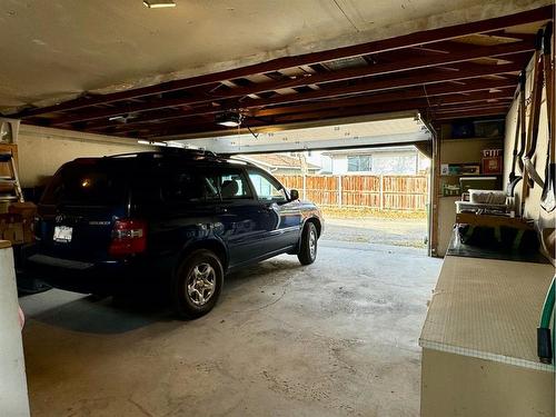 20 Ventura Road Ne, Calgary, AB - Indoor Photo Showing Garage