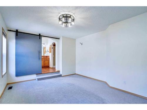 136 Brightondale Close Se, Calgary, AB - Indoor Photo Showing Other Room