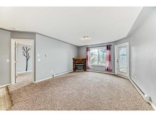 312-345 Rocky Vista Park Nw, Calgary, AB - Indoor Photo Showing Other Room