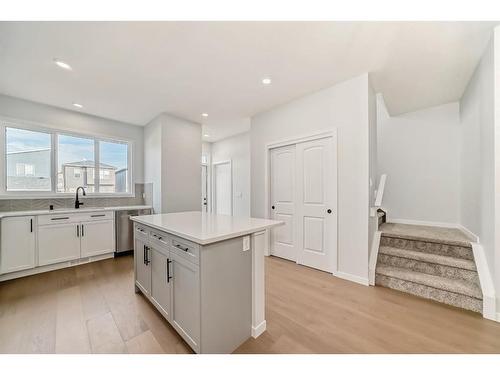 134 Wolf Creek Park Se, Calgary, AB - Indoor Photo Showing Kitchen