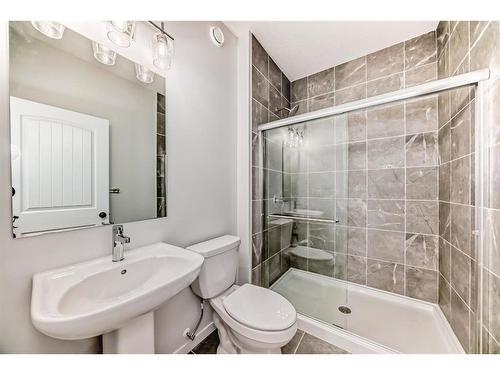 134 Wolf Creek Park Se, Calgary, AB - Indoor Photo Showing Bathroom