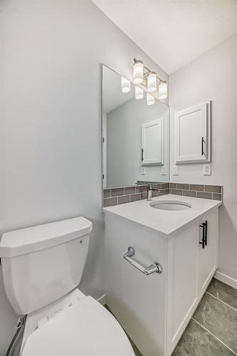 134 Wolf Creek Park Se, Calgary, AB - Indoor Photo Showing Bathroom