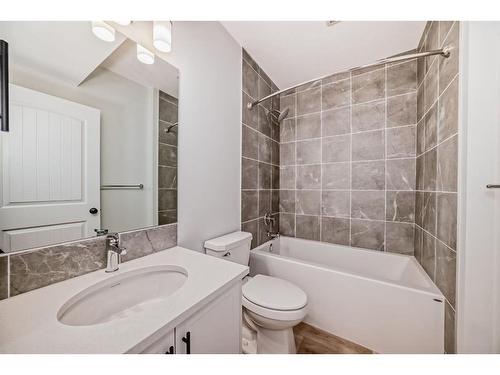 134 Wolf Creek Park Se, Calgary, AB - Indoor Photo Showing Bathroom