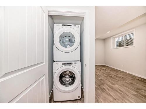 134 Wolf Creek Park Se, Calgary, AB - Indoor Photo Showing Laundry Room