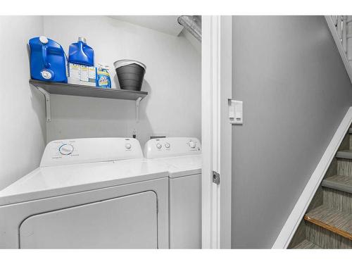 48 Sandpiper Way Nw, Calgary, AB - Indoor Photo Showing Laundry Room