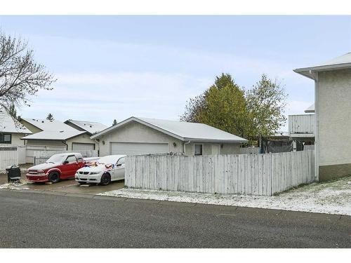 48 Sandpiper Way Nw, Calgary, AB - Outdoor