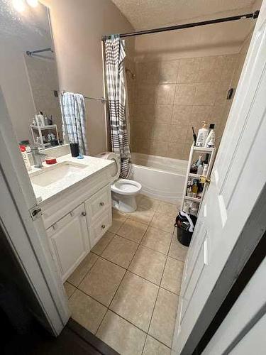 14-4531 7 Avenue Se, Calgary, AB - Indoor Photo Showing Bathroom