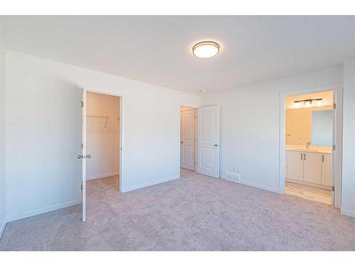 272 Corner Glen Crescent Ne, Calgary, AB - Indoor