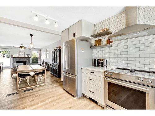 112 Hodson Crescent, Okotoks, AB - Indoor Photo Showing Kitchen