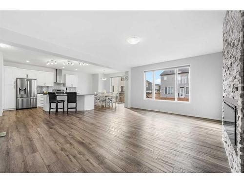 801 Windrow Green Sw, Airdrie, AB - Indoor Photo Showing Living Room