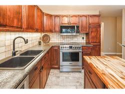 62 Edgebank Circle NW Calgary, AB T3A 4S4