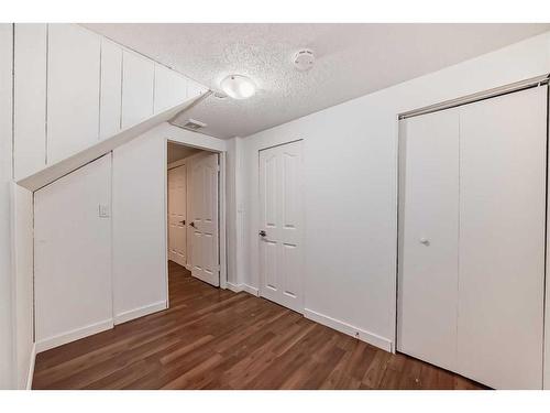 37 Fonda Cres Se, Calgary, AB - Indoor Photo Showing Other Room