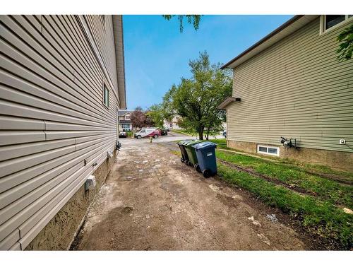 37 Fonda Cres Se, Calgary, AB - Outdoor With Exterior