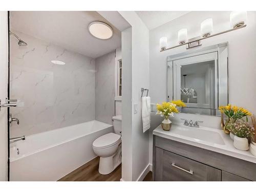 37 Fonda Cres Se, Calgary, AB - Indoor Photo Showing Bathroom