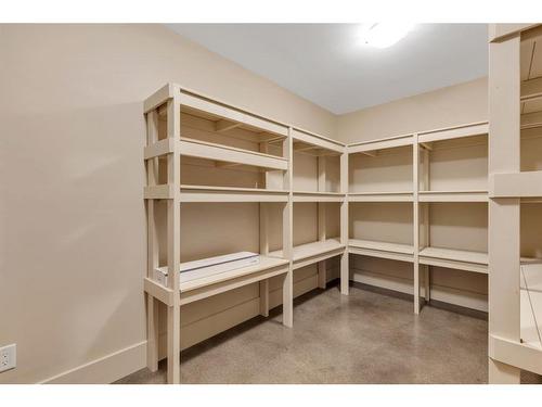 1743 47 Avenue Sw, Calgary, AB - Indoor With Storage