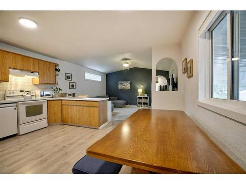 330-3223 83 Street Nw, Calgary, AB 