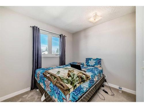 136 Martindale Boulevard Ne, Calgary, AB - Indoor Photo Showing Bedroom