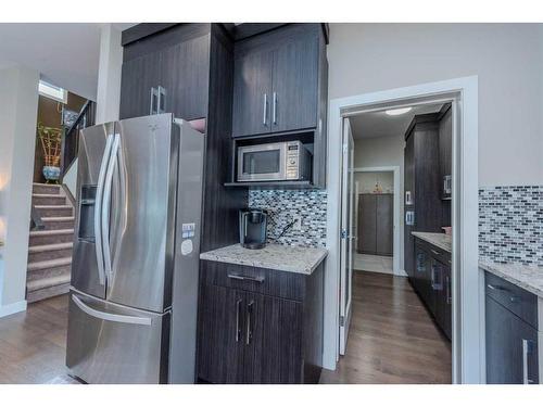 14 Baysprings Terrace Sw, Airdrie, AB - Indoor Photo Showing Kitchen