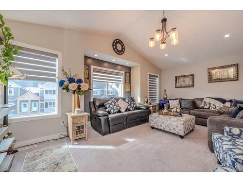 14 Baysprings Terrace Sw, Airdrie, AB - Indoor Photo Showing Living Room