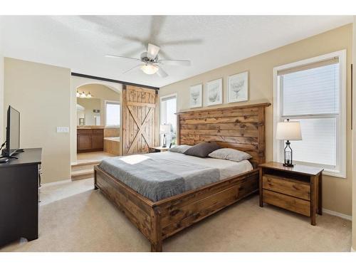 110 Springborough Point Sw, Calgary, AB - Indoor Photo Showing Bedroom