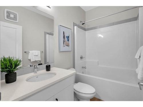 122 Magnolia Drive Se, Calgary, AB - Indoor Photo Showing Bathroom