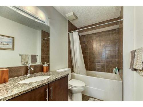 110-1905 27 Avenue Sw, Calgary, AB - Indoor Photo Showing Bathroom