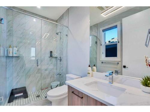 22 Chelsea Bay, Chestermere, AB - Indoor Photo Showing Bathroom