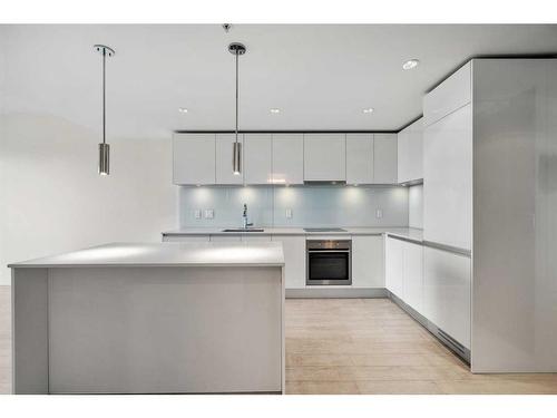 3008-1188 3 Street Se, Calgary, AB - Indoor Photo Showing Kitchen With Upgraded Kitchen