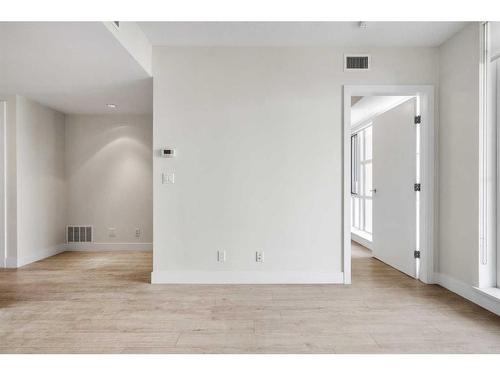 3008-1188 3 Street Se, Calgary, AB - Indoor Photo Showing Other Room