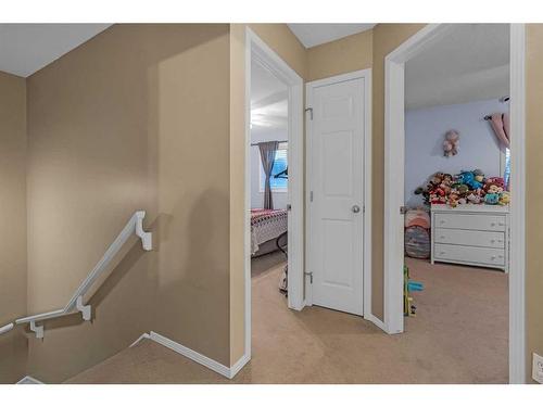 826 Copperfield Boulevard Se, Calgary, AB - Indoor