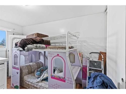 6128 Madigan Drive Ne, Calgary, AB - Indoor Photo Showing Laundry Room