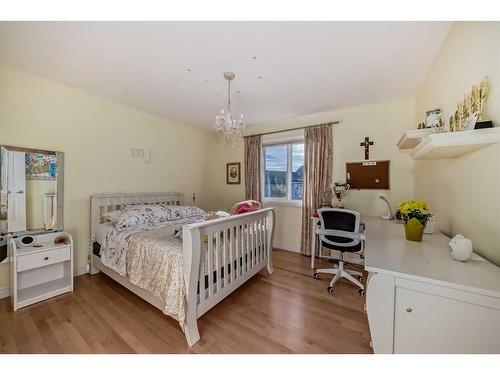 182 Cranarch Place Se, Calgary, AB - Indoor Photo Showing Bedroom