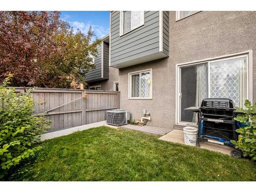 20-219 90 Avenue Se, Calgary, AB - Outdoor