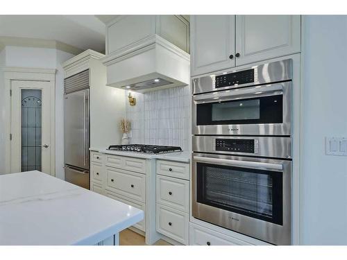 11 Aspen Ridge Lane Sw, Calgary, AB - Indoor Photo Showing Kitchen